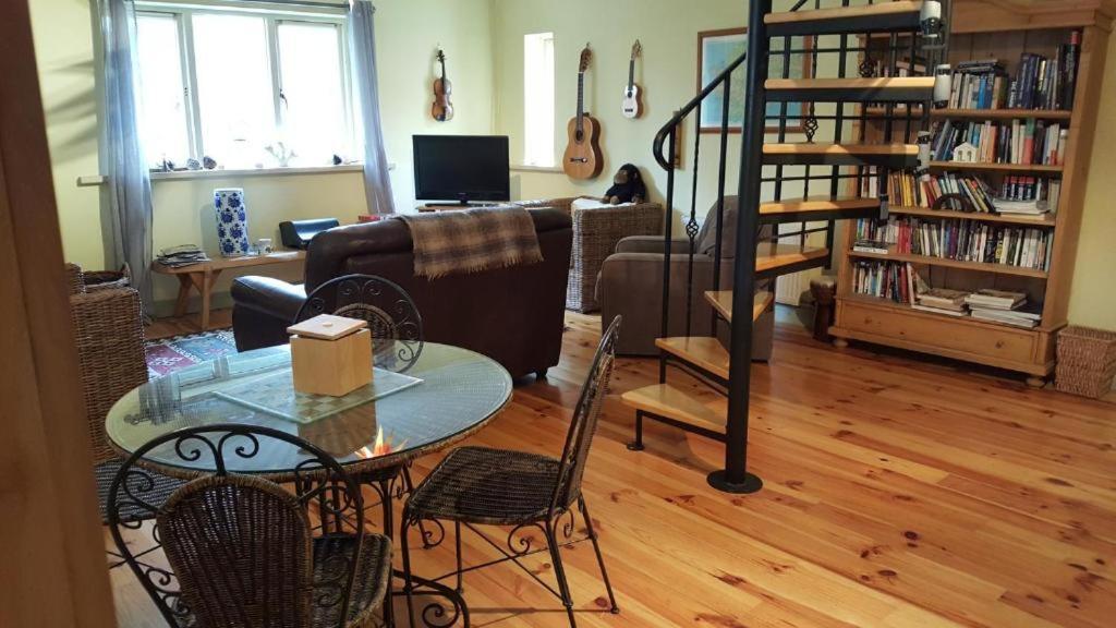 Driftwood Country Apartment Skibbereen Bagian luar foto